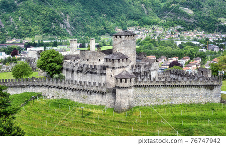 Medieval Montebello and Castelgrande castles in Bellinzona, Switzerland 76747942