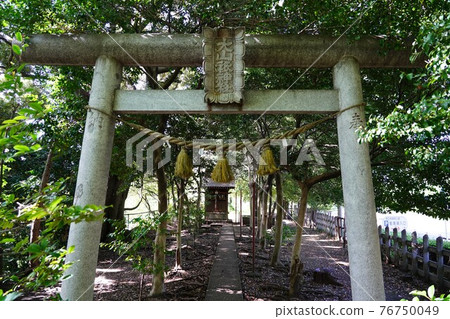 Oyamazumi Shrine (Mountain Shrine) Torii 76750049