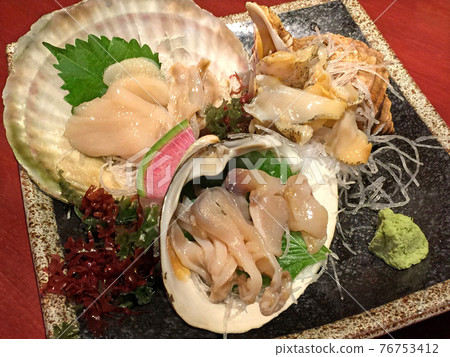 北海道三大貝類刺身、扇貝刺身、海螺刺身、海螺刺身 北海道三大貝類刺身、扇貝刺身、海螺刺身、海螺刺身 76753412