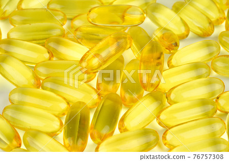 Fish oil capsules. Fish oil capsules. 76757308