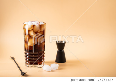 Soft drink Cola 76757587