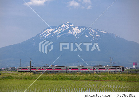 磐城山和奧羽線701系列普通列車 76760892