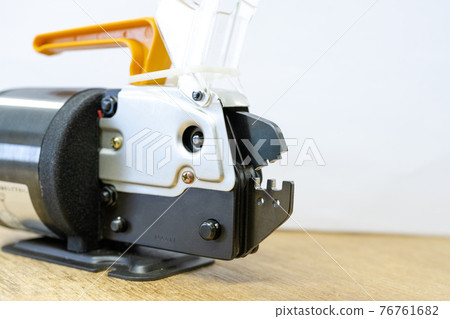 [Air tool] Pneumatic crimping tool [Industry] 76761682