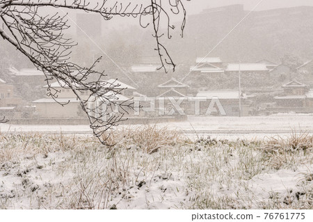 [Winter] First snow image [Landscape] 76761775