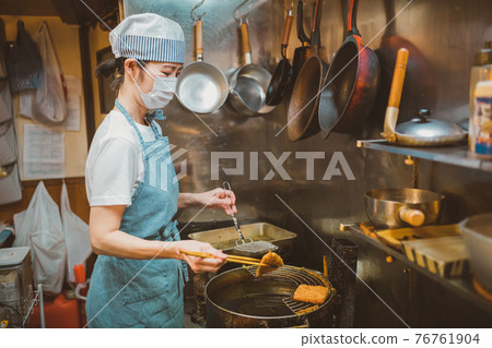 市中心餐廳 76761904