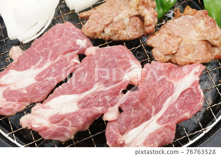 烤羊肉 烤羊肉 76763528