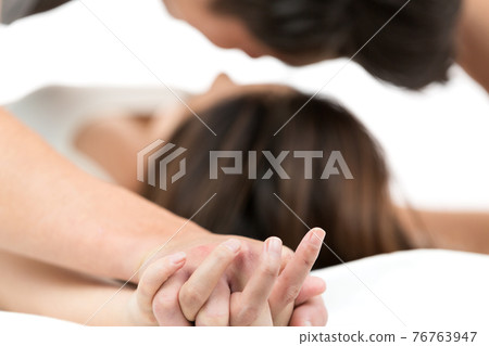 擁抱夫婦 擁抱夫婦 76763947