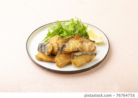Tatsutaage of Spanish mackerel Tatsutaage of Spanish mackerel 76764758