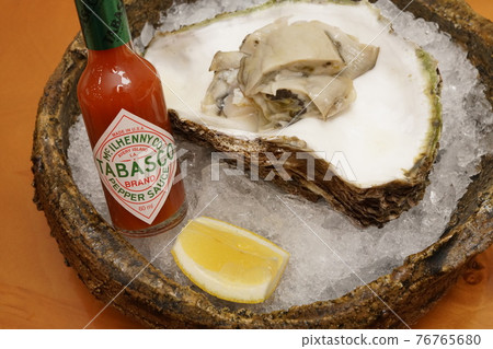 Iwagaki and Tabasco Iwagaki and Tabasco 76765680