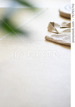 Bags and accessories made of natural materials [Summer image] 76765742