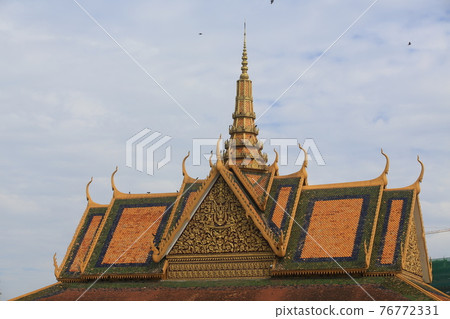royal palace in phnom penh royal palace in phnom penh 76772331