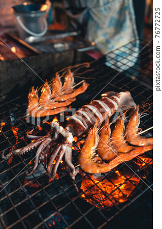 Seafood grilled on a street food 76772725
