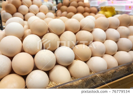 Eggs sold in supermarkets Eggs sold in supermarkets 76779534