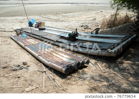 Drought Water Shortage Tainan Wushantou Lake of Dreams Drought Taiwan Tainan 干ばつ 76779654