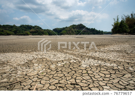 Drought Water Shortage Tainan Wushantou Lake of Dreams Drought Taiwan Tainan 干ばつ Drought Water Shortage Tainan Wushantou Lake of Dreams Drought Taiwan Tainan 干ばつ 76779657