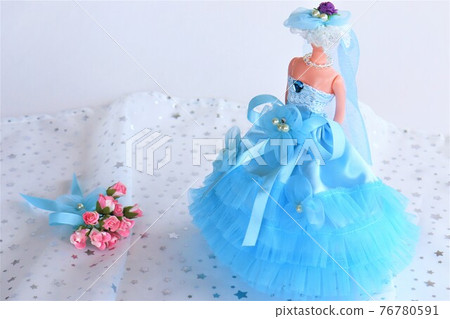 Miniature dress wedding image Miniature dress wedding image 76780591