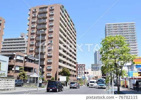 埼玉縣上尾站西口附近的街景 76782115