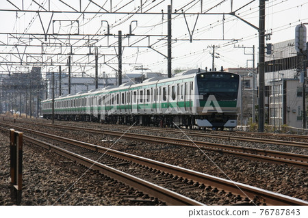 E233 series test run for Saikyo Line (on the Tokaido Freight Line) 76787843