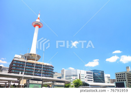 [Kyoto] Kyoto Tower in fine weather 76791959