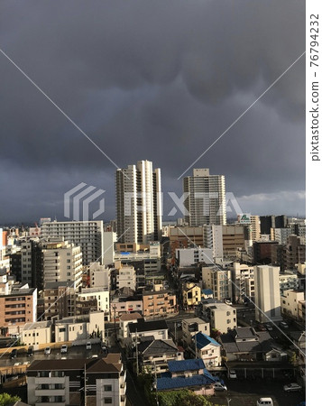 陽台、高層、塔式公寓、日落、樂趣 陽台、高層、塔式公寓、日落、樂趣 76794232