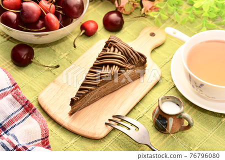 Hojicha mille crepes cake 76796080