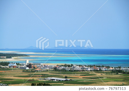 A bird's-eye view of Kumejima, Okinawa A bird's-eye view of Kumejima, Okinawa 76797313