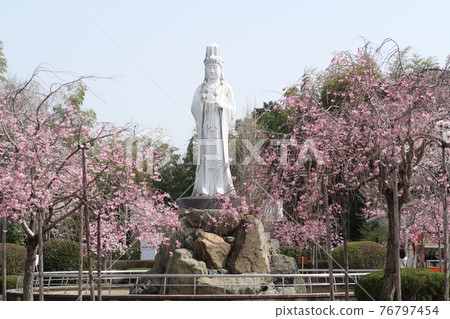 國慶公園的和平觀音像 國慶公園的和平觀音像 76797454