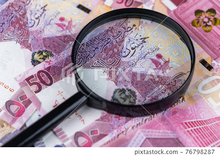 New Qatari Riyal banknotes 76798287