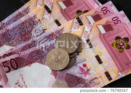 New Qatari Riyal banknotes  76798567