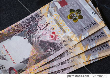 New Qatari Riyal banknotes  76798580