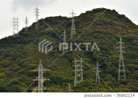Many steel towers Many steel towers 76802114