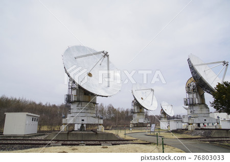 Nobeyama Observatory lined with radio telescopes Nobeyama Observatory lined with radio telescopes 76803033