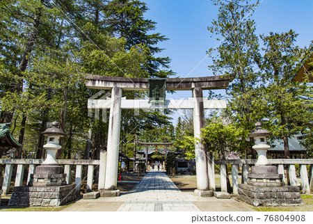 Uesugi Shrine 76804908