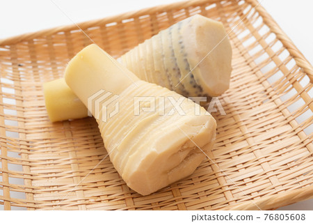 Boiled bamboo shoots Boiled bamboo shoots 76805608