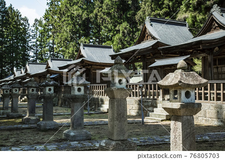 米澤藩主上杉家墓地 76805703