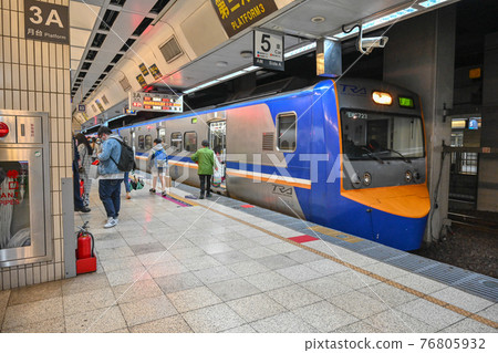Trains preparing to depart on Taipei Main Station platform Trains preparing to depart on Taipei Main Station platform 76805932