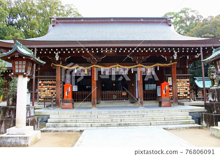 The front of the main shrine of Shoin Shrine 76806091