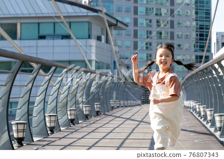 生活方式 孩子 跑步 運動 76807343