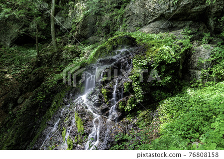 大仙瀑布 76808158