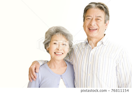 Good friends senior couple 76811154