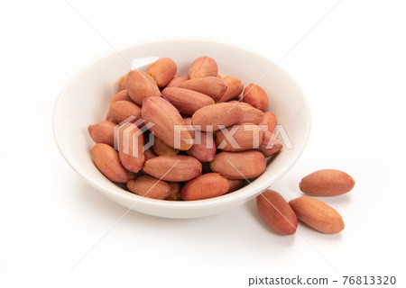 Peeled peanuts 76813320