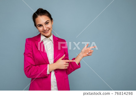 Photo portrait of young charming beautiful positive happy smiling brunette woman with sincere 76814298