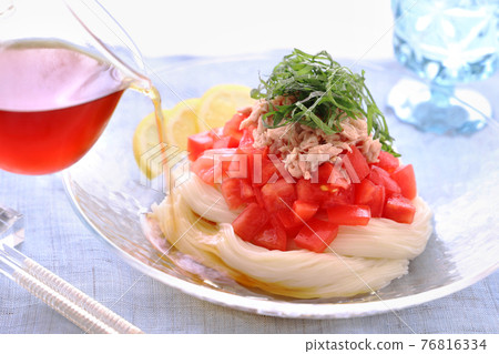 Tuna tomato somen, tuna tomato somen, somen arrangement 76816334