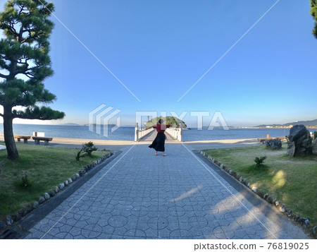 Memories at the sea 76819025