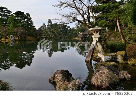 兼六園琴寺石燈籠“琴寺石燈籠” 76820362