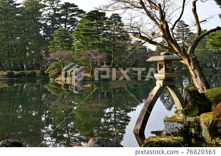 兼六園琴寺石燈籠“琴寺石燈籠” 兼六園琴寺石燈籠“琴寺石燈籠” 76820363
