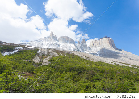 French Valley landscape, Torres del Paine, Chile 76823282