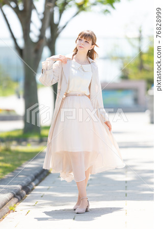 Spring outfit women 76828999