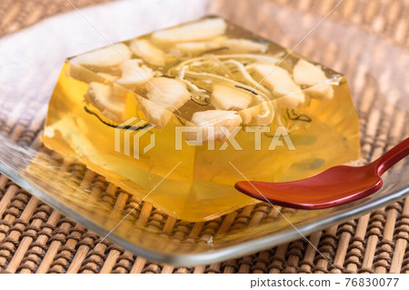 水煮河豚 76830077