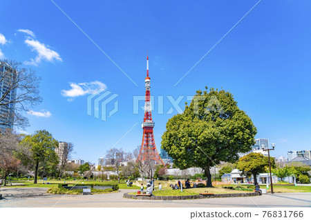 [Tokyo] Tokyo Tower seen from Spring Shiba Park 76831766
